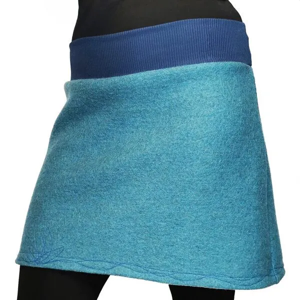 liebewicht Rock Wollrock kurz Wollwalk bio Unikat mit Stickerei liebewicht, Blau, – Produktbild 1 von 4
