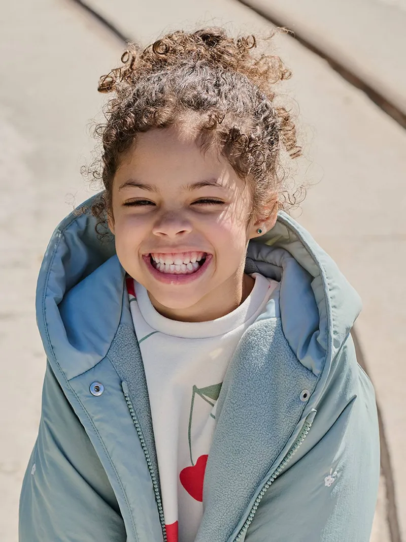 Vertbaudet Steppjacke mit Stickerei Mädchen, Graugrün, – Produktbild 3 von 4