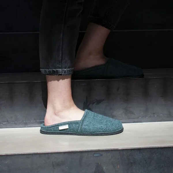 Gottstein Gottstein Filz-Hausschuh Villach - Pantoffel für Damen & Herren aus 100% Schurwolle, Dunkel-grün, – Produktbild 2 von 4