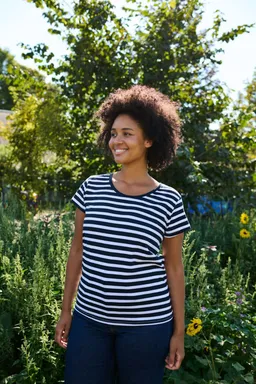 Neutral Damen Loose Fit T-Shirt gestreift – Produktbild 1 von 1