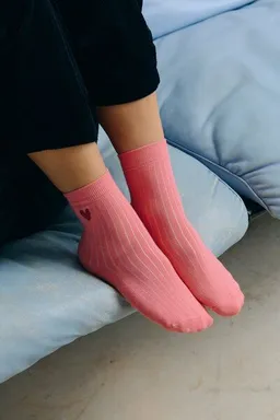 Jutelaune Jutelaune Bubblegum Heart Socks - GRS und OEKO-TEX Zertifizierungen – Produktbild 1 von 1