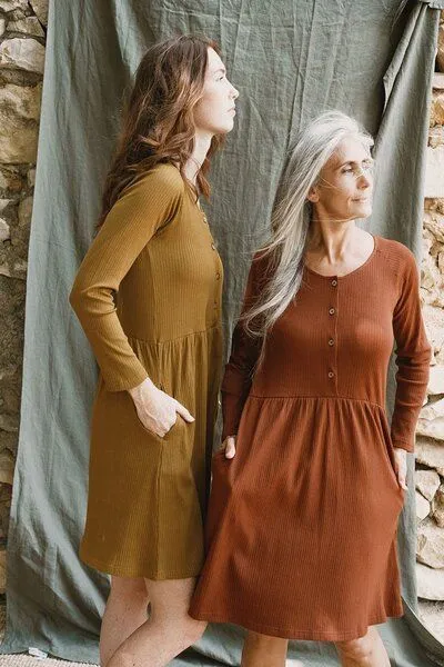 TIRALAHILACHA TIRALAHILACHA June Raglan Sleeve Dress, Grün, – Produktbild 2 von 4