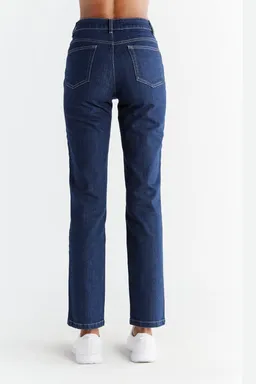 Evermind Evermind Damen vegan Jeans Straight Fit Dunkles Schieferblau – Produktbild 1 von 1