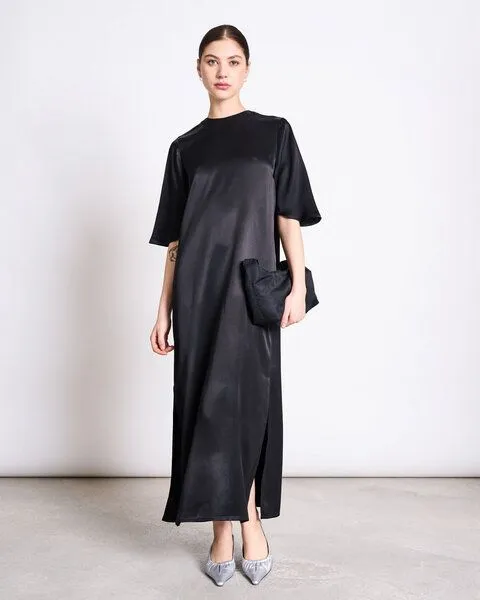 JAN N JUNE JAN N JUNE SILKY T-SHIRT KLEID CALEU, Black, – Produktbild 1 von 3