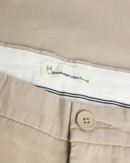 KnowledgeCotton Apparel KnowledgeCotton Apparel Herren vegan Chinohose Chuck Regular Twill Hellgrau – Produktbild 1 von 1