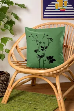 Hirschkind Hirschkind Bio-Kissenbezug 'Lovely Unkraut' grün mit schwarzem Druck 40*40 cm – Produktbild 1 von 1