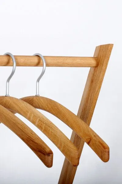 kleiderleiter_de kleiderleiter_de Anlehngarderobe AGA aus Holz (Eiche) von Kleiderleiter.de – Produktbild 4 von 4