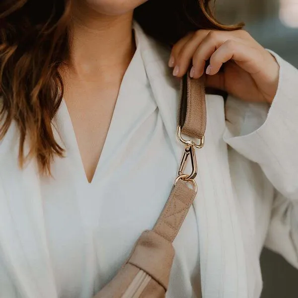BOWLEANIES TASCHEN BOWLEANIES TASCHEN Große XXL Gürteltasche aus Lederfaserstoff, Hellbraun, – Produktbild 4 von 4