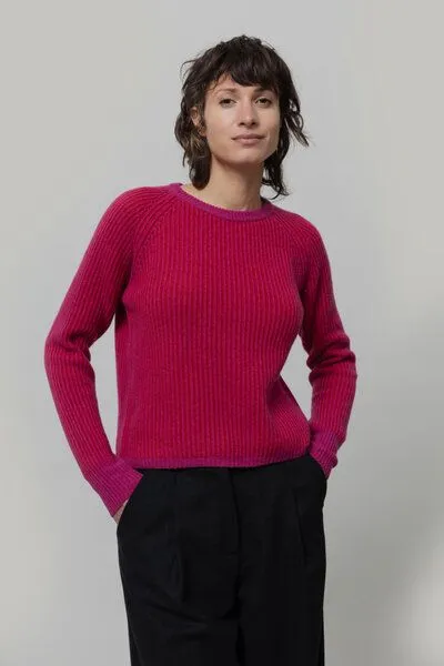 Rifò - Circular Fashion Made in Italy Rifò - Circular Fashion Made in Italy Recycelte Kaschmirwolle Pullover - Emilia, Pink-rot, – Produktbild 1 von 4