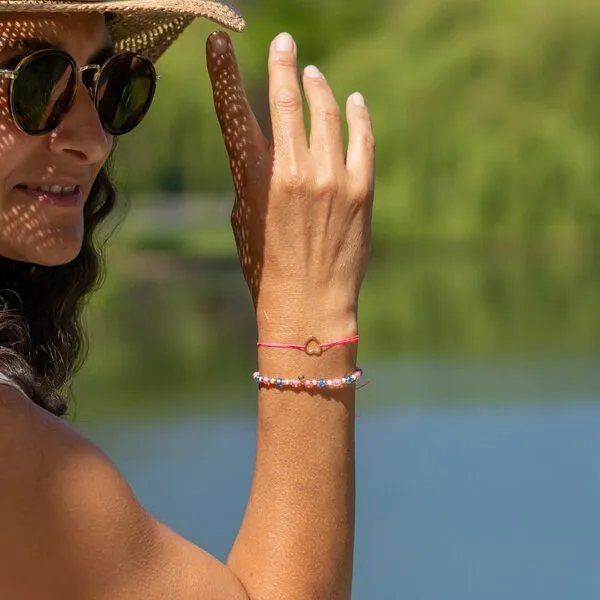 juni juni Sommer Armbänder Set "Azzurro" - Herz Stoffarmbändchen in blau oder pink mit Perlenarmband – Produktbild 3 von 7
