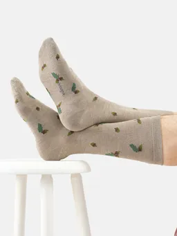 Thought Socken Modell: Scattered Acorns – Produktbild 1 von 1