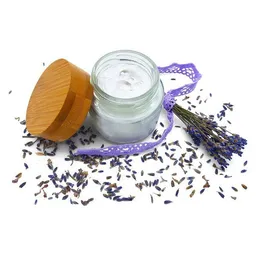 Kleine Auszeit Manufaktur Kleine Auszeit Manufaktur Sheasahne Lavendel - vegan, palmölfrei und plastikfrei - reichhaltige Bodylotion – Produktbild 1 von 1