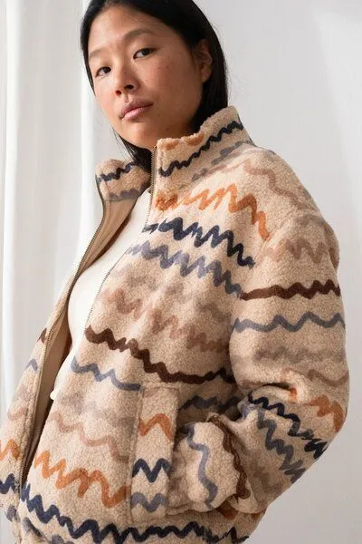 TWOTHIRDS TWOTHIRDS Jacke aus recyceltem Sherpa-Fleece Keem, Printed, – Produktbild 2 von 3