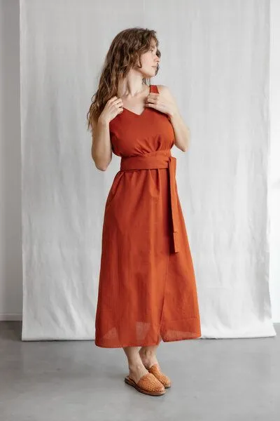 Jyoti - Fair Works Jyoti - Fair Works Bio-Baumwoll Kleid Agnila, Terracotta, – Produktbild 2 von 4
