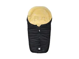 Kaiser Naturfellprodukte Kaiser Naturfellprodukte Lammfell Fußsack NAADJA ca. 80 x 37 cm – Produktbild 1 von 1