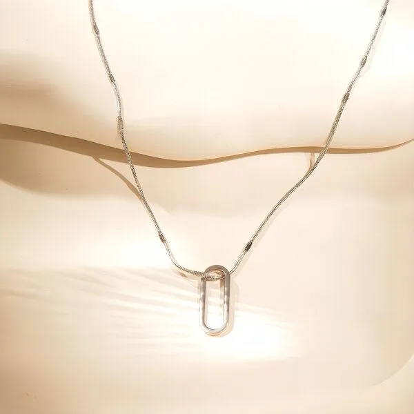 ELEKTROPULLI ELEKTROPULLI Kette 1mm schmal mit grafischem Oval Anhänger, Set mit Ohrringen, Silber, – Produktbild 1 von 4