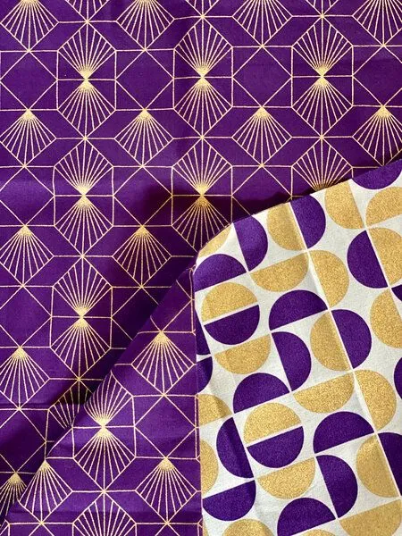 FabRap Gift Wrap FabRap Gift Wrap Wiederverwendbare Geschenkverpackung Furoshiki (doppelseitig), Plum diamonds & gold moons, – Produktbild 3 von 4