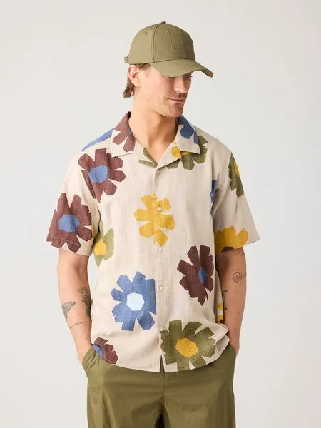 KnowledgeCotton Apparel KnowledgeCotton Apparel Lockeres Kurzarmhemd mit Print aus Bio-Baumwolle, Mehrfarbig-multi-color-flower, – Produktbild 2 von 2