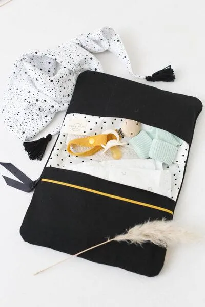 NoniKids Berlin Wickeltasche *Windelclutch* in 3 Farben I NoniKids Berlin, Schwarz - gold, – Produktbild 2 von 4