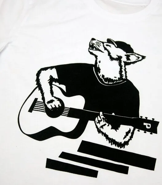 päfjes Frank Fuchs mit Gitarre - päfjes Bio Fair Wear Männer/Unisex T-Shirt, Weiss, – Produktbild 2 von 3