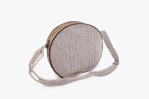 Himal Hemp Himal Hemp HH Einhorn Umhängetasche rund aus wildem Hanf und Baumwolle, Braun / himal hemp, – Produktbild 3 von 4