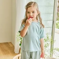 tetoi vienna tetoi-vienna TENCEL kurzarm T-Shirt und kurze Hose Kinder Set "Waldbad", Türkis, – Produktbild 1 von 1