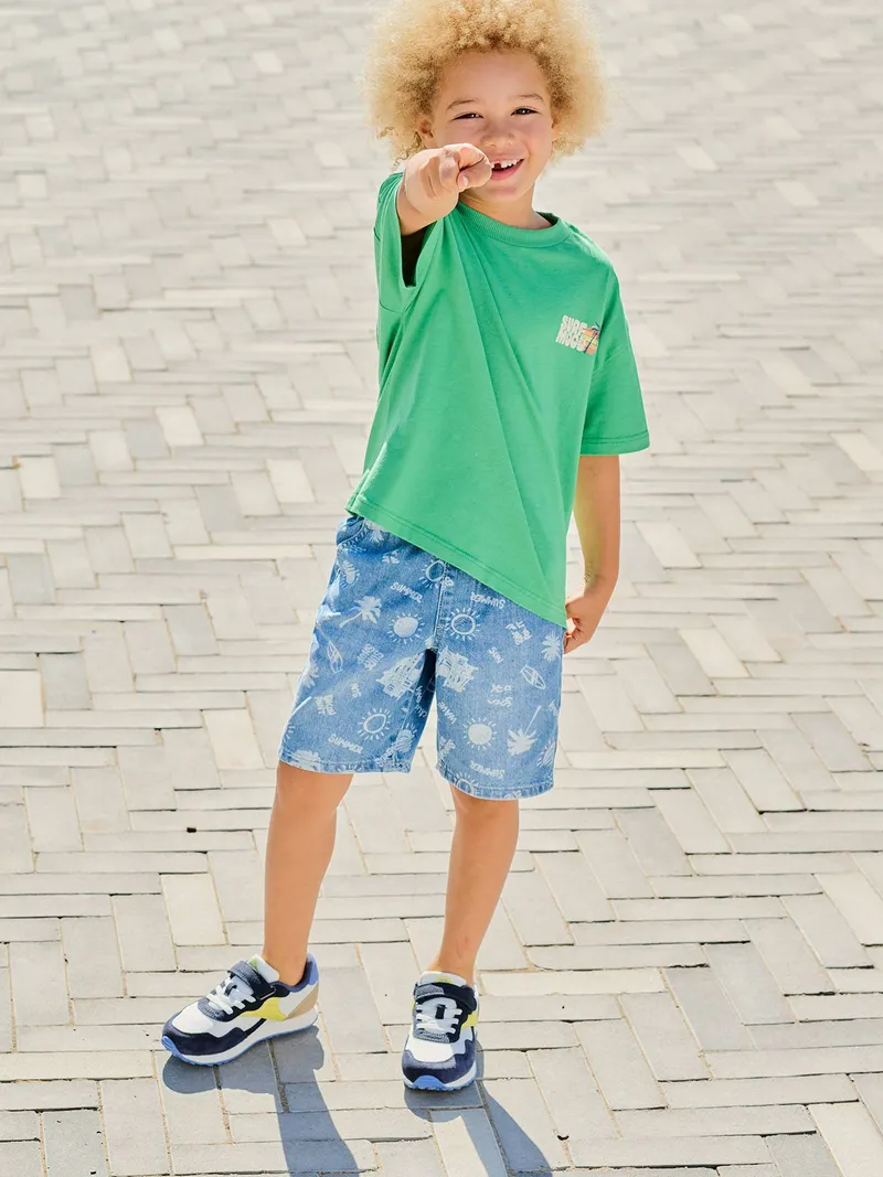 Vertbaudet Jungen Jeans-Shorts mit Dehnbund, Blau bedruckt, – Produktbild 1 von 4