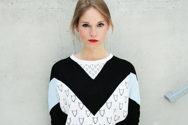 VEROIKON VEROIKON LADY Sweatshirt Grafikelfe, Hellblau, – Produktbild 1 von 3