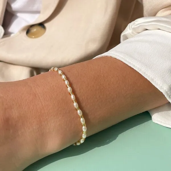 juni juni Sommer Perlenarmband "Tropical" in golden - mit veganen Reiskorn Perlen, Orange, – Produktbild 1 von 3