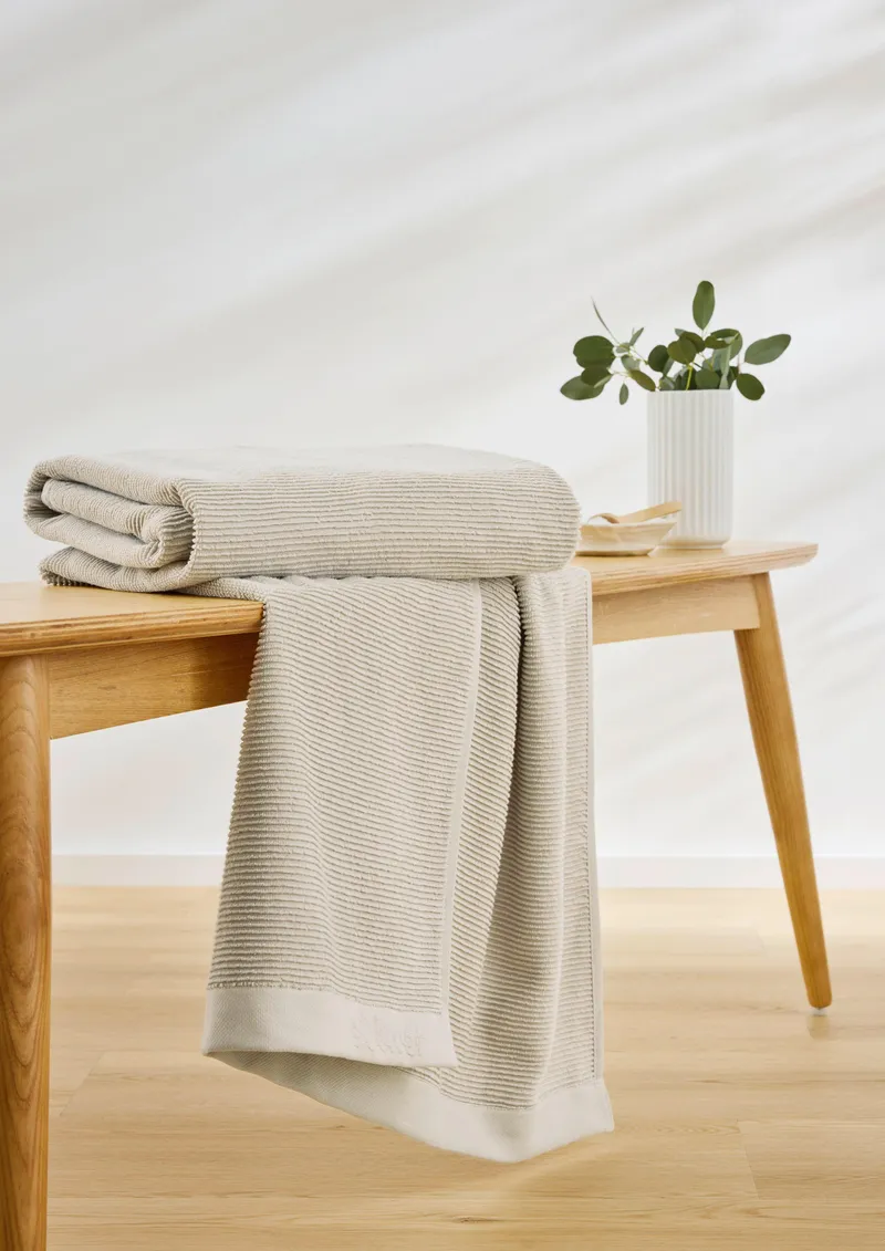 s.Oliver s.Oliver Saunatuch s. Oliver Saunatuch, Walkfrottier (1-St), weich & saugstark, Beige, – Produktbild 1 von 8