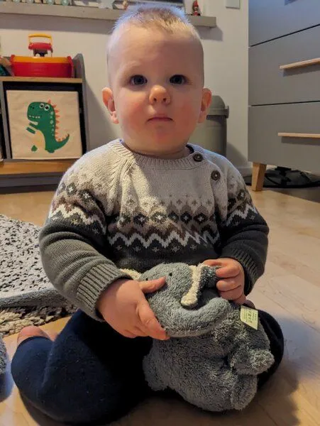 Efie Efie kleiner Kuschel-Elefant grau – Produktbild 2 von 2