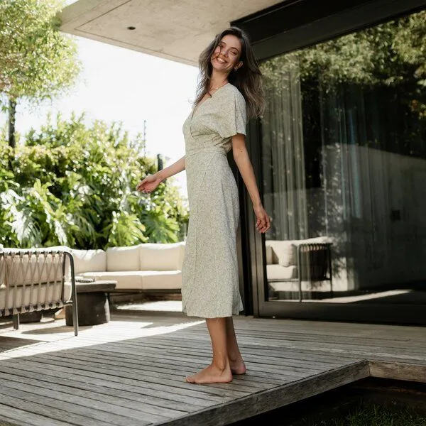 NORDLICHT NORDLICHT Wickelkleid Anni mit Blumenmuster aus 100% Ecovero, Grün, – Produktbild 3 von 4