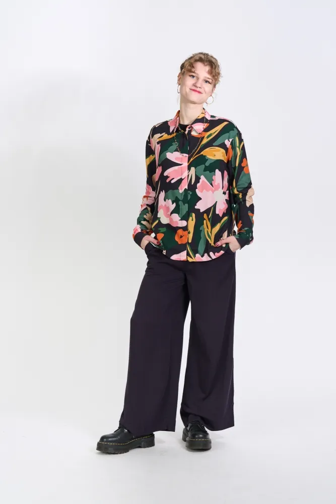 Zerum Zerum Ecovero Loose-Fit Bluse Modell: Simone, Pink flower, – Produktbild 1 von 1