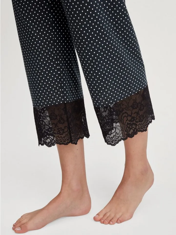 CALIDA CALIDA Capri-Pyjama Deep Dreams (2 tlg) 7/8-Länge, gepunktet, Spitze, atmungsaktiv, weich, Schwarz, – Produktbild 5 von 5