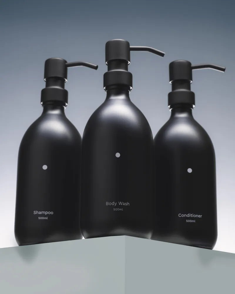 Minimalistischer schwarzer Seifenspender – Produktbild 3 von 3