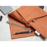 werkvoll by Lena Peter werkvoll by Lena Peter HANDGEFERTIGTE STIFTEROLLE LINE, Rust, – Produktbild 1 von 1