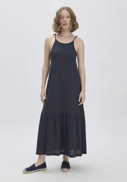 hessnatur hessnatur Jersey Kleid Midi Relaxed aus reiner Bio-Baumwolle mit Leinen – Produktbild 1 von 1
