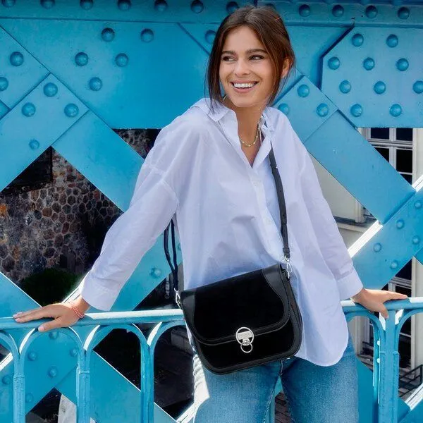 Ashoka Paris Ashoka Paris Marilyn Uppeal & recyceltes Mikrovelours Schwarz – Produktbild 1 von 4