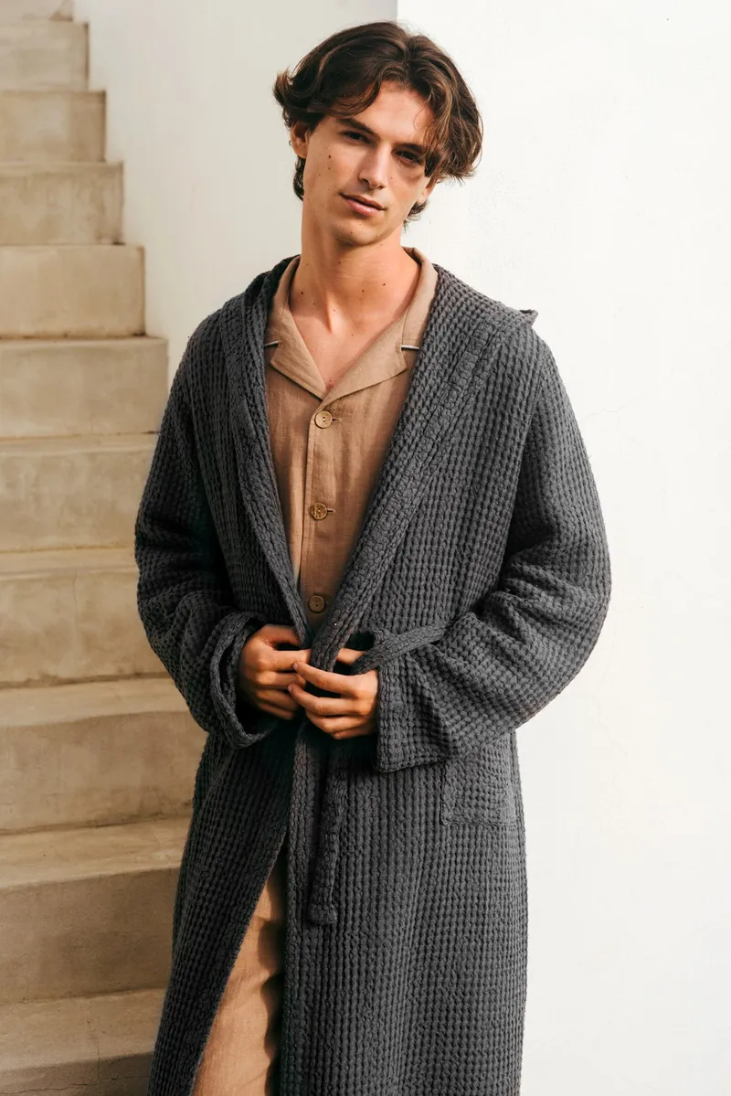 AmourLinen AmourLinen Herren vegan Bademantel Waffel Holzkohle, Dunkelgrau, – Produktbild 1 von 2