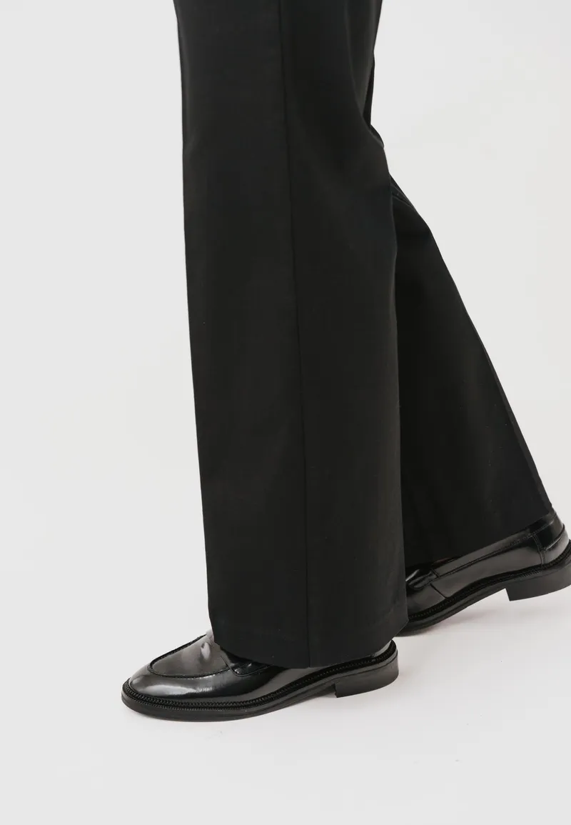 LAURIE LAURIE Damen vegan Hose Phoebe Loose Ml Schwarz, Schwarz, – Produktbild 1 von 2