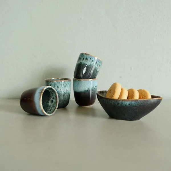 Izanami Tableware Izanami Tableware Handgemachter Espressobecher aus Steinzeug SET - Krumme Lanke, Blau, – Produktbild 1 von 4