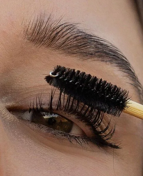 WE LUV ECO WE LUV ECO Cake Mascara – Produktbild 3 von 5
