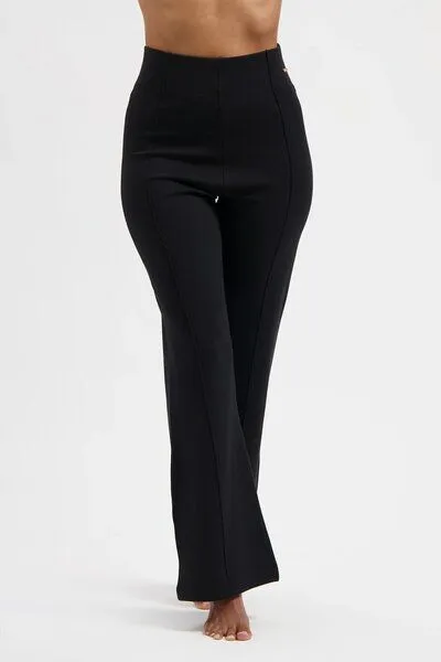 Urban Goddess Urban Goddess Cayha Flared Yogahose, Onyx black (schwarz), – Produktbild 1 von 4