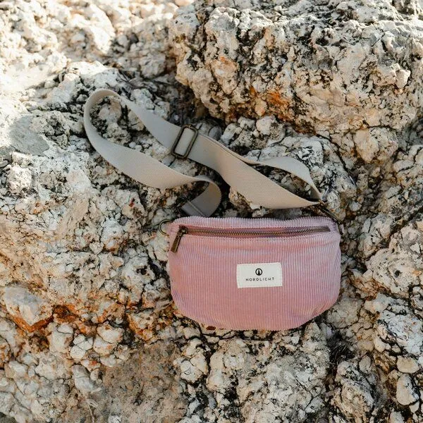 NORDLICHT NORDLICHT Bauchtasche TOMMA Cord aus Bio-Baumwolle, Rose, – Produktbild 2 von 4