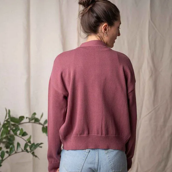 Vresh Clothing Vresh Clothing Vreia, Kurze Strickjacke aus Biobaumwolle, Beere, – Produktbild 3 von 4