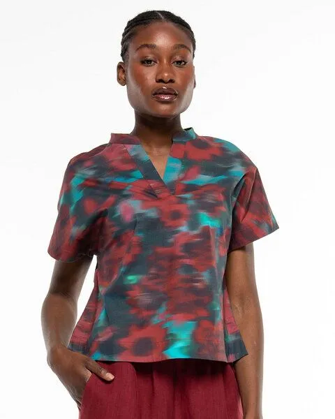 Alma & Lovis Alma & Lovis Florale Print-Bluse aus Organic Cotton | Popeline Print Blouse, Everglade (rot-blau), – Produktbild 1 von 4