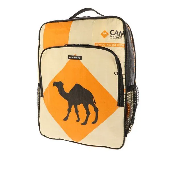 MoreThanHip MoreThanHip Laptop-Rucksack 15,6 Zoll aus recycelten Zement- oder Fischfuttersäcken - Trong, Orange - kamel, – Produktbild 3 von 4