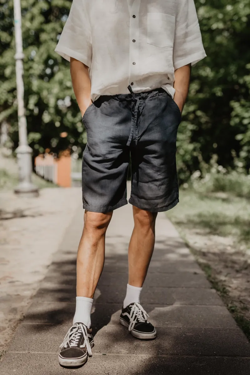 AmourLinen AmourLinen Herren vegan Shorts Classic Hermes Anthrazit, Dunkelgrau, – Produktbild 1 von 2
