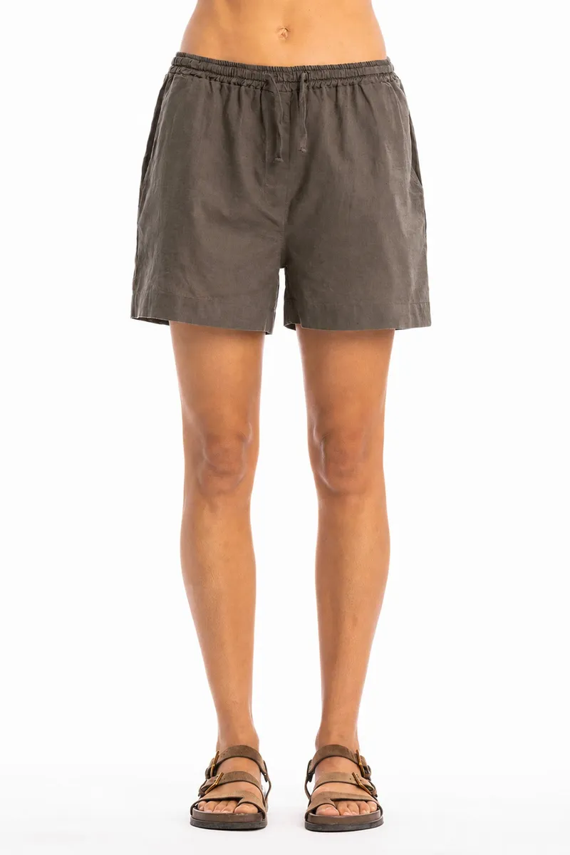 RAVENS VIEW IBIZA RAVENS VIEW IBIZA Damen vegan Shorts Alba Bison Braun, Braun, – Produktbild 1 von 1