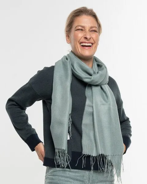 Alma & Lovis Alma & Lovis Exklusiver Schal im edlen Alpaka-Seide-Mix | Alpaca Scarf, Aloe (grün), – Produktbild 2 von 3